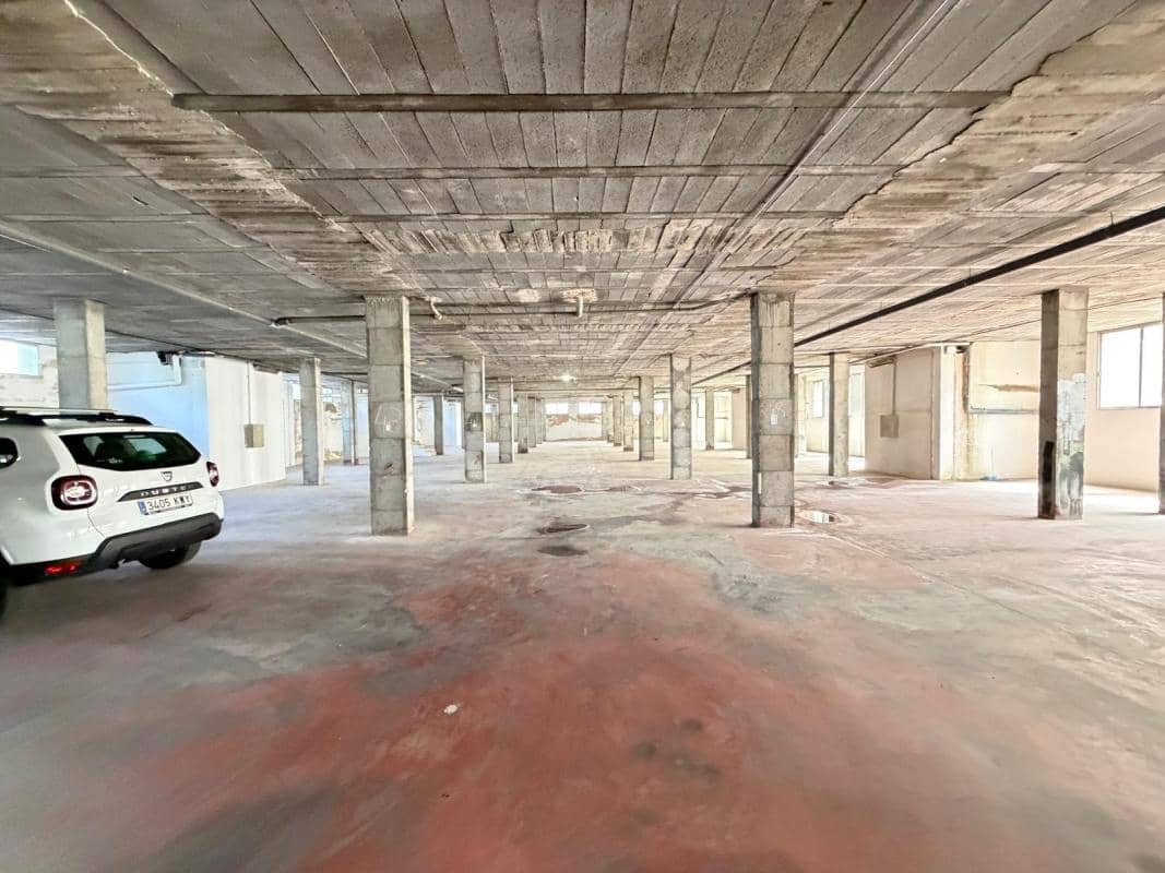 Empresa para venda em Torrevieja com garagem - 845 000 € (Ref: 10181282)