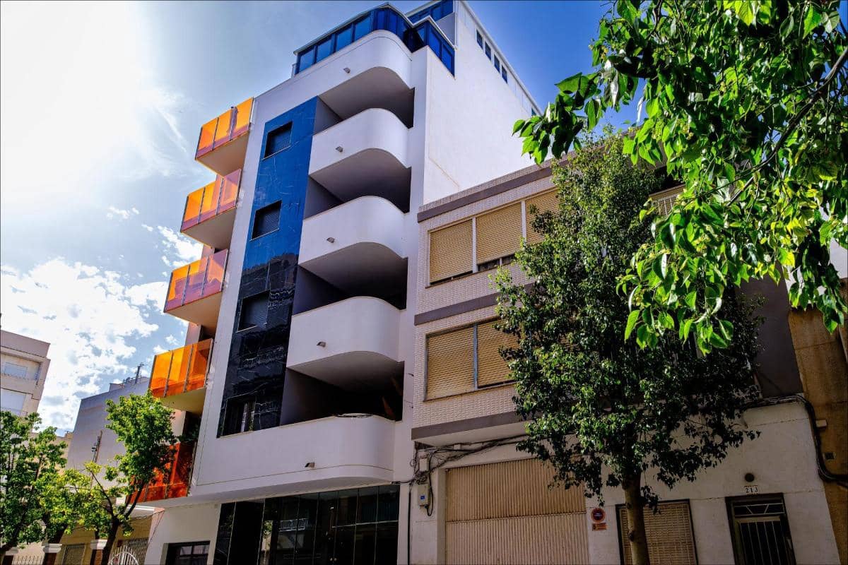 4 makuuhuone Huoneisto myytävänä paikassa Torrevieja - 574 900 € (Ref: 10181283)