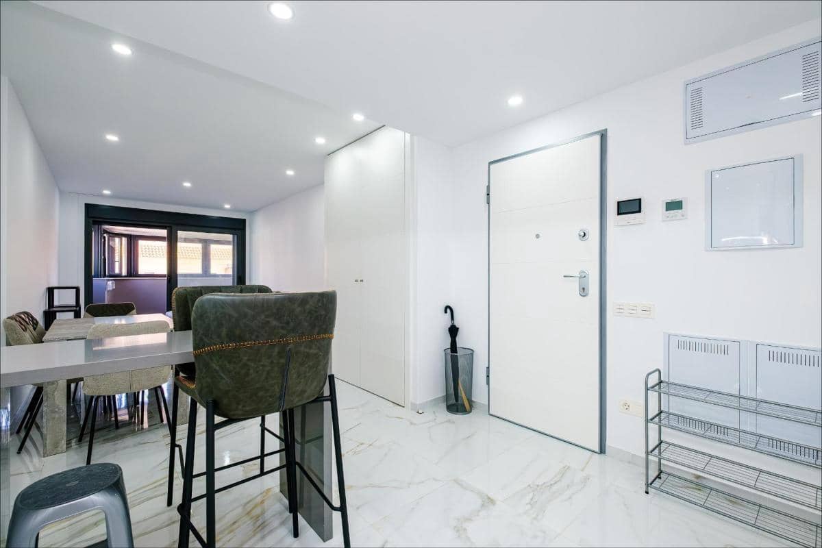 4 makuuhuone Huoneisto myytävänä paikassa Torrevieja - 574 900 € (Ref: 10181283)
