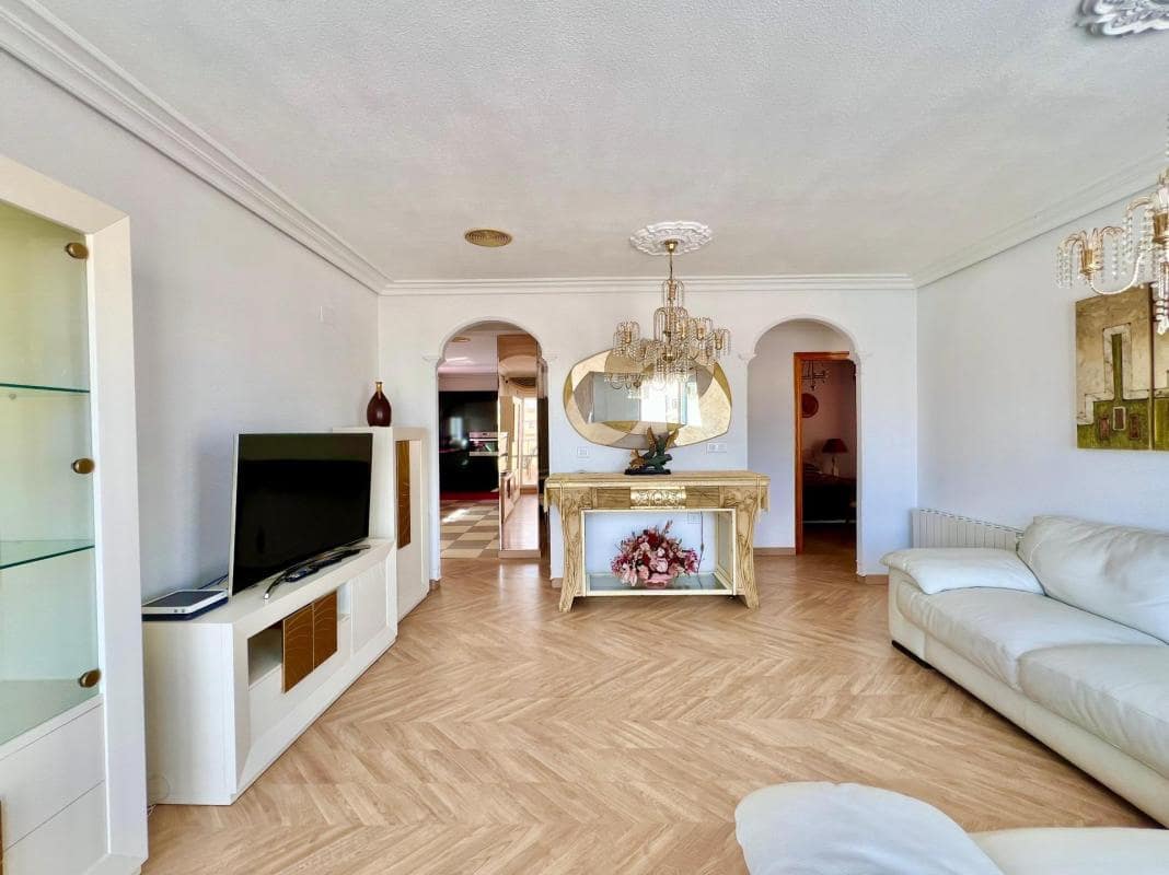 3 quarto Apartamento para venda em Torrevieja com garagem - 349 900 € (Ref: 10181291)