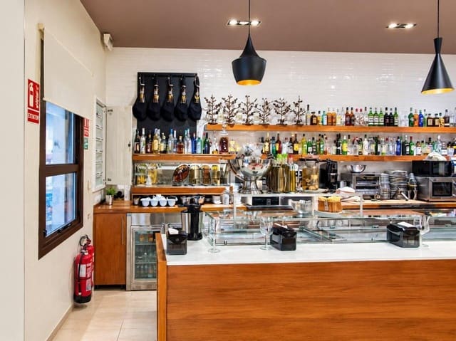 10 slaapkamer Bedrijf te koop in La Murada, Orihuela met garage - € 999.900 (Ref: 10181295)