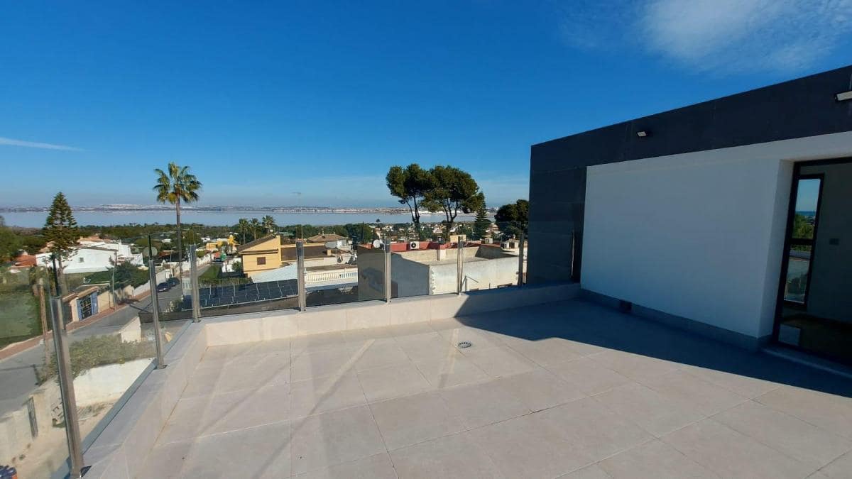 3 sovrum Villa till salu i Torrevieja med pool garage - 650 000 € (Ref: 10181297)