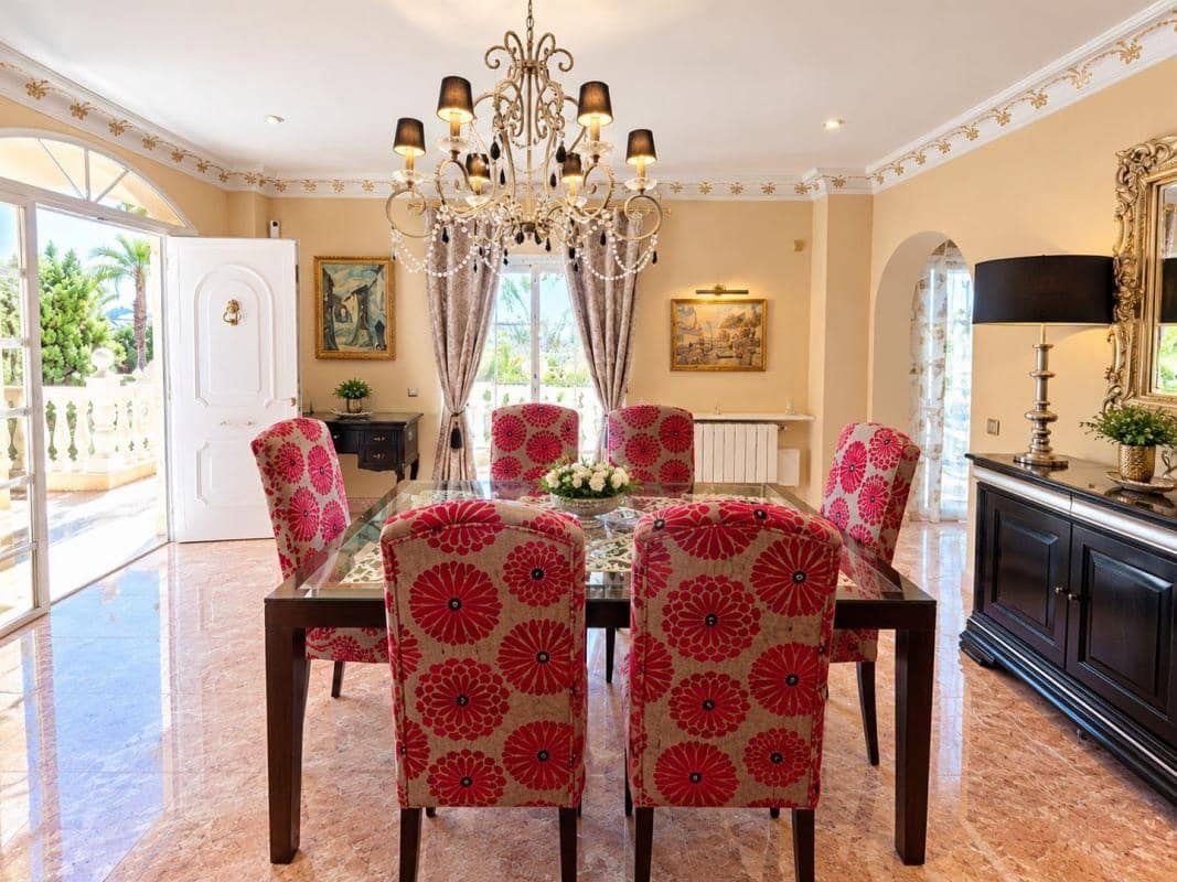 4 bedroom Villa for sale in Benferri with pool garage - € 467,000 (Ref: 10181301)