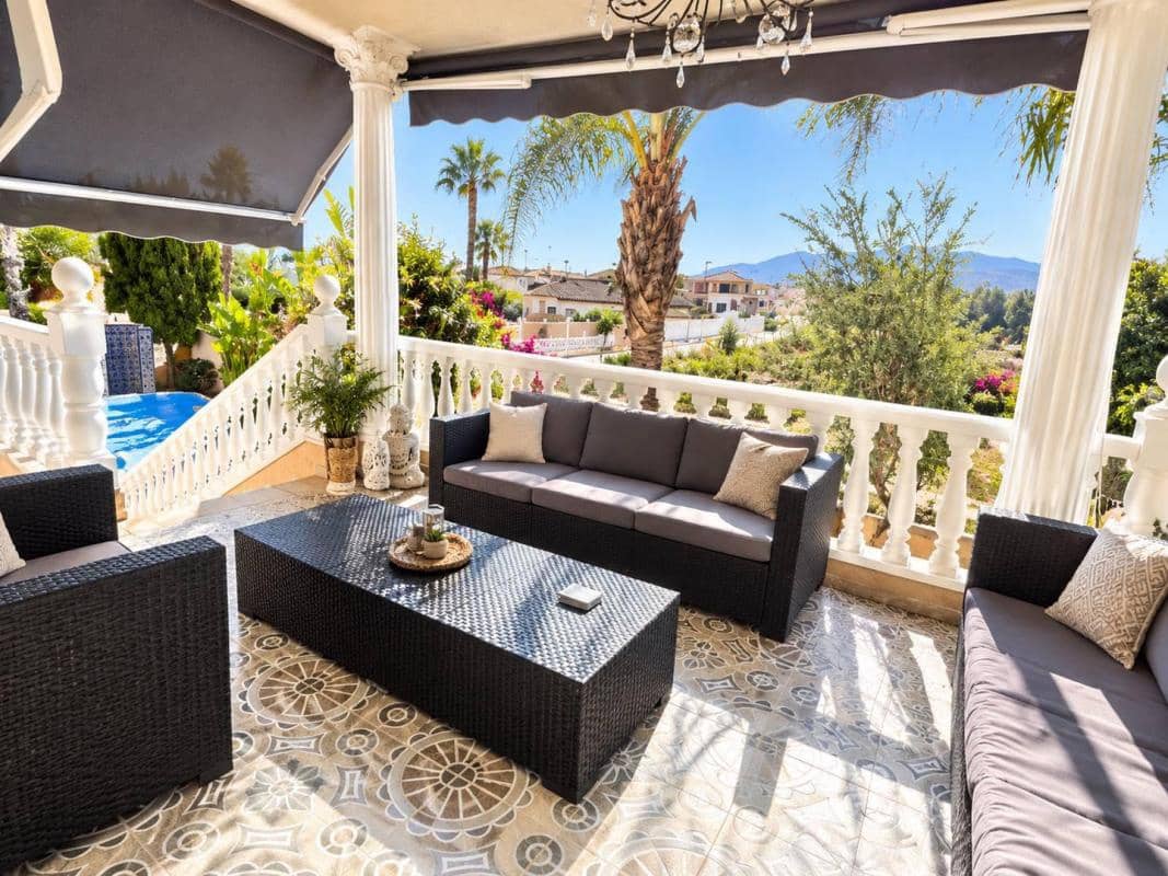4 bedroom Villa for sale in Benferri with pool garage - € 467,000 (Ref: 10181301)
