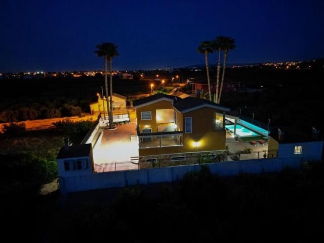 5 chambre Villa/Maison à vendre à Desamparados - Hurchillo - Torremendo, Orihuela avec piscine garage - 649 990 € (Ref: 10181306)