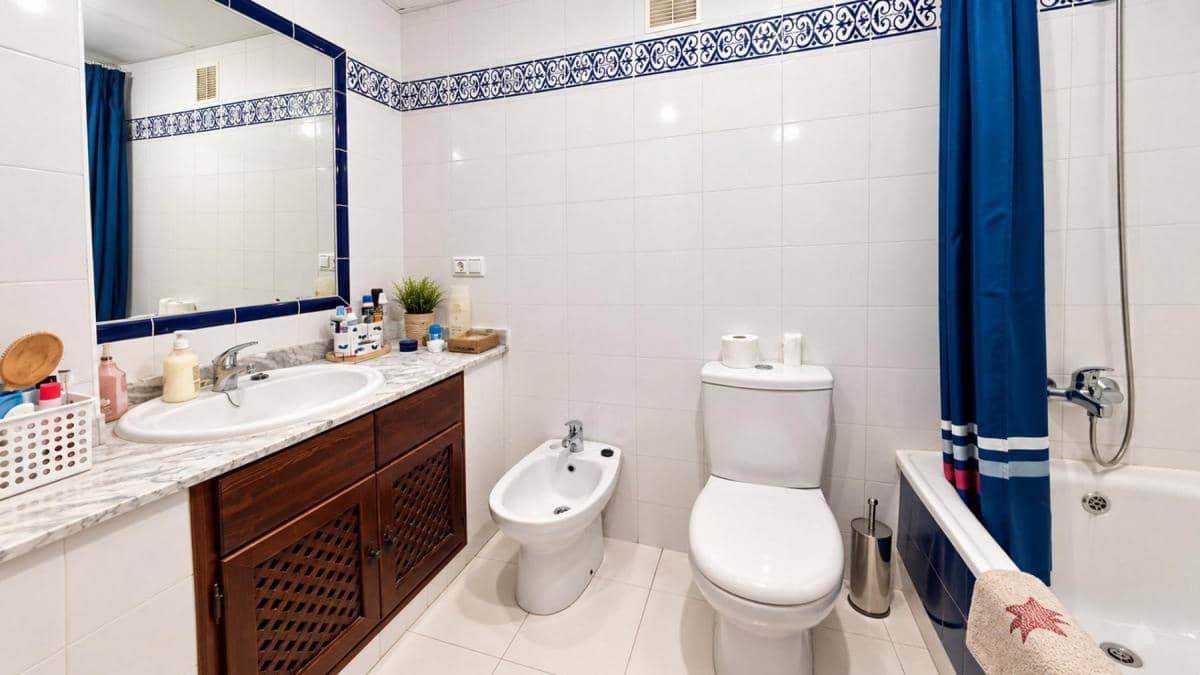 2 soveværelse Lejlighed til salg i Torrevieja med swimmingpool garage - € 260.000 (Ref: 10181309)