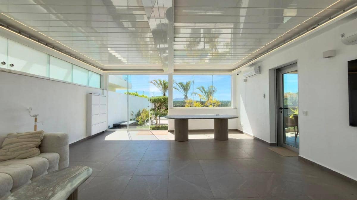 4 bedroom Villa for sale in La Nucia with pool garage - € 854,000 (Ref: 10181314)