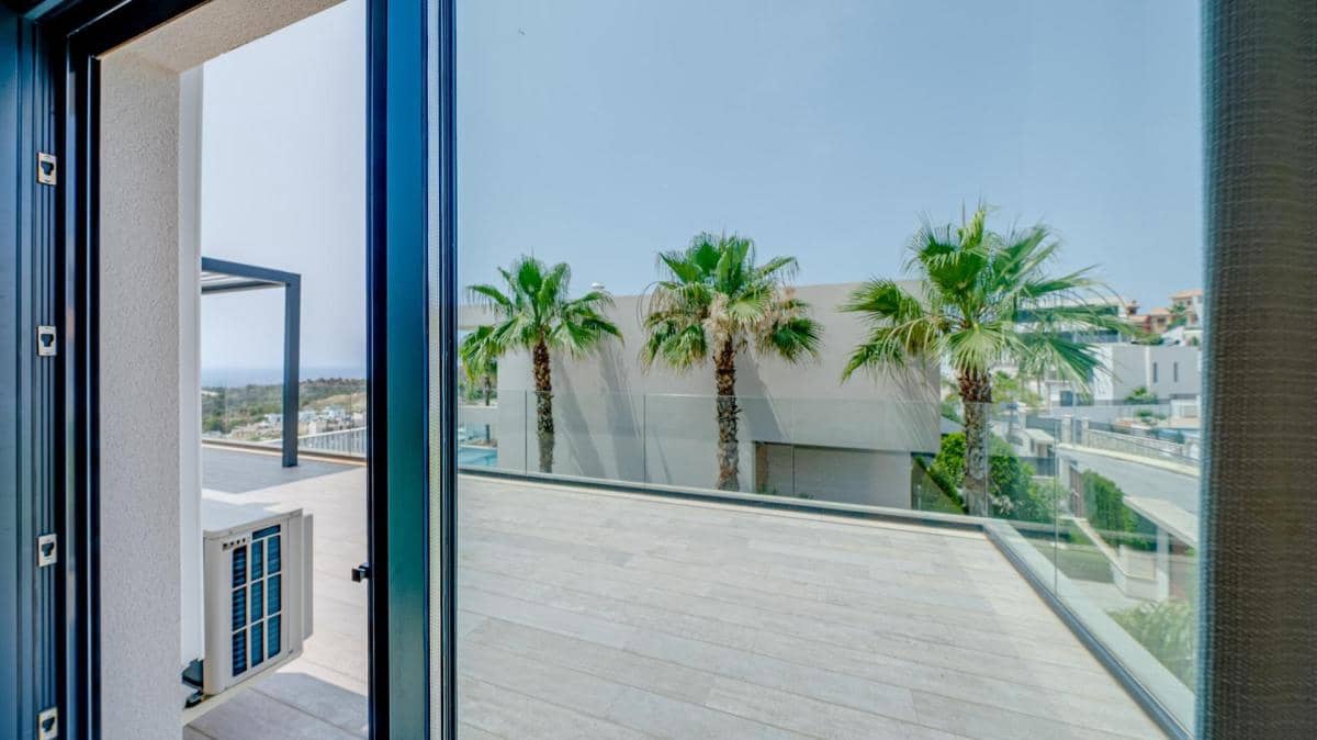 5 soverom Villa til salgs i Finestrat med svømmebasseng garasje - € 895 000 (Ref: 10181319)