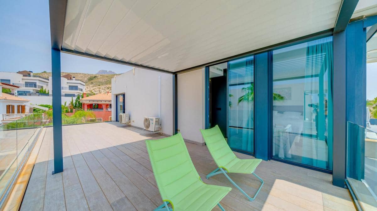 5 soverom Villa til salgs i Finestrat med svømmebasseng garasje - € 895 000 (Ref: 10181319)