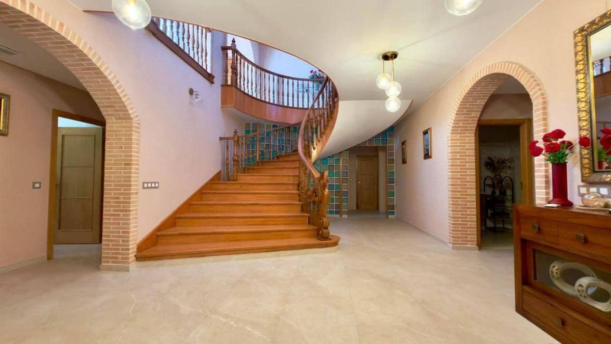 8 quarto Moradia para venda em Calpe / Calp com piscina garagem - 2 500 000 € (Ref: 10181320)