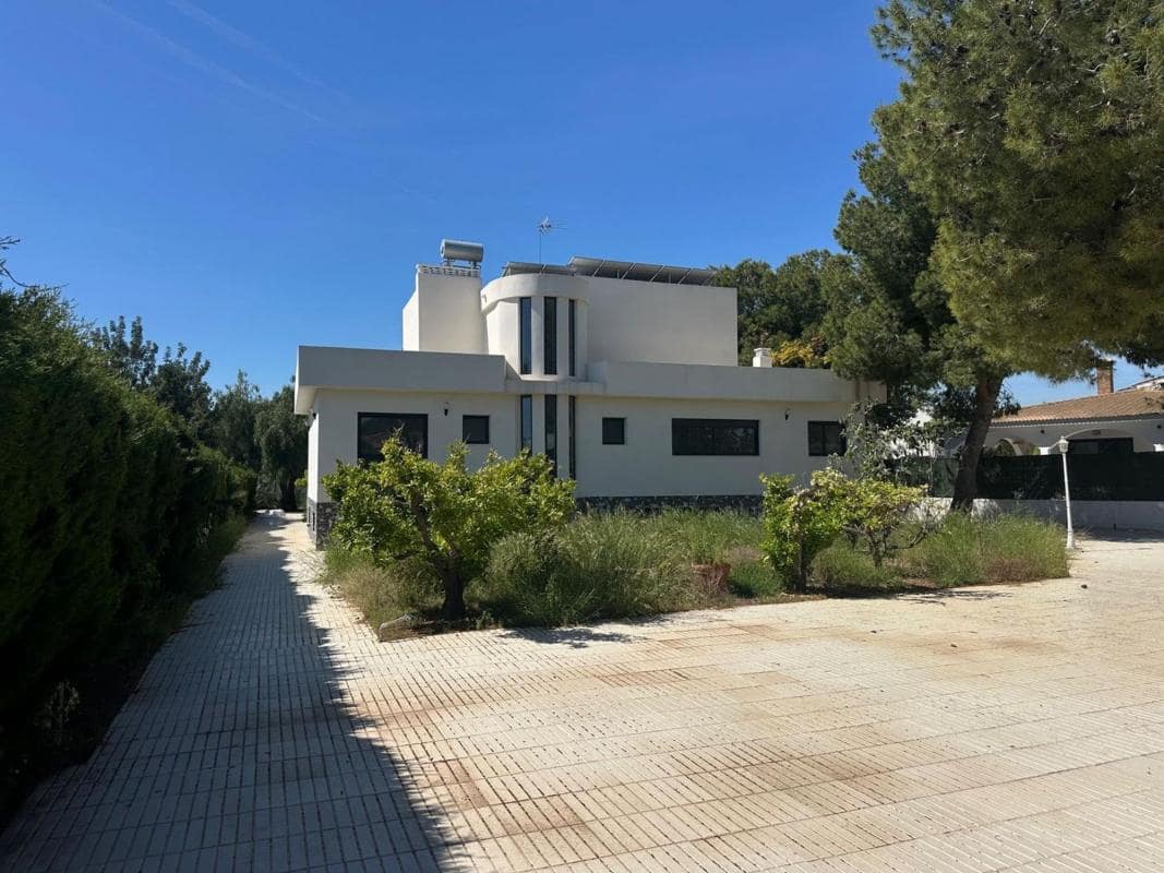 5 soverom Villa til salgs i San Vicente / Sant Vicent del Raspeig med garasje - € 590 000 (Ref: 10181326)