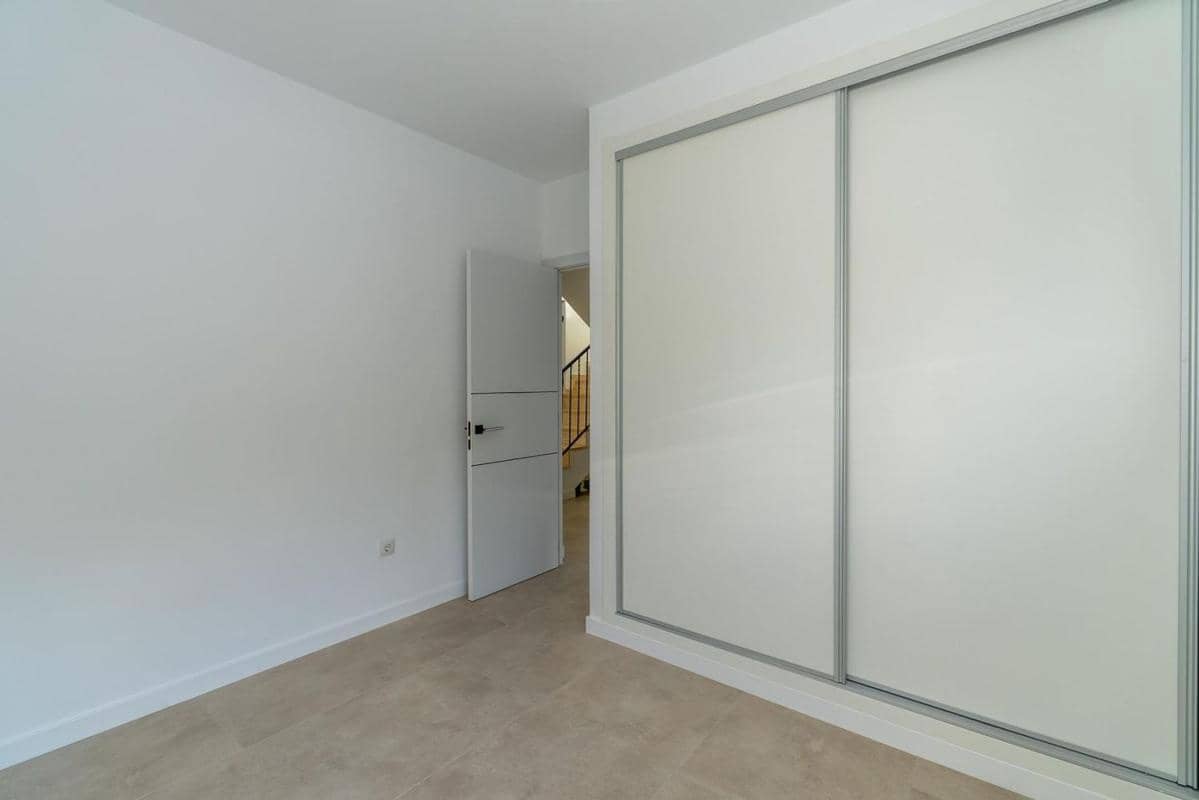 Chalet de 3 habitaciones en El Campello en venta con garaje - 549.500 € (Ref: 10181332)