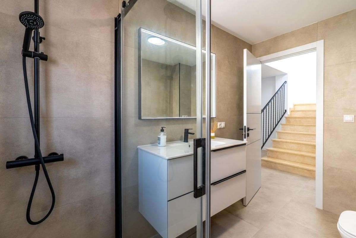 Chalet de 3 habitaciones en El Campello en venta con garaje - 549.500 € (Ref: 10181332)