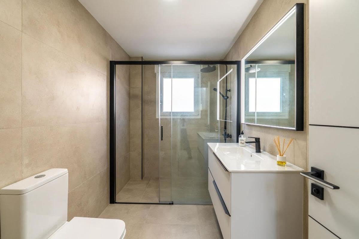 Chalet de 3 habitaciones en El Campello en venta con garaje - 549.500 € (Ref: 10181332)