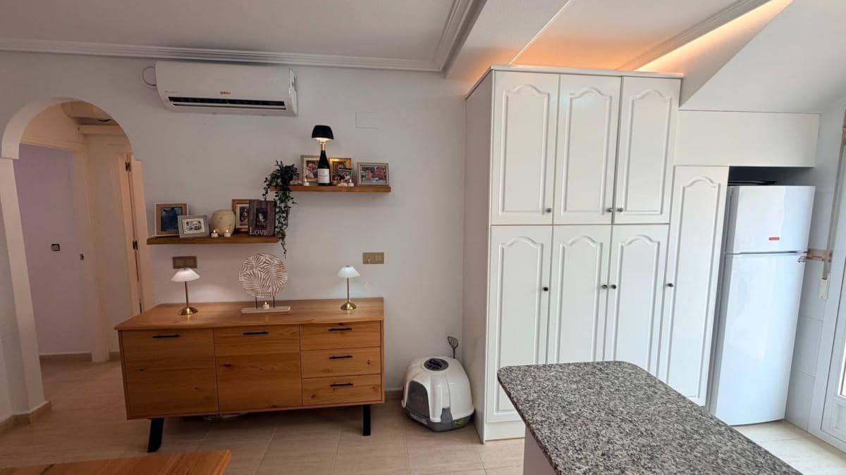 2 soverom Hus til salgs i Los Montesinos med svømmebasseng garasje - € 168 000 (Ref: 10181505)