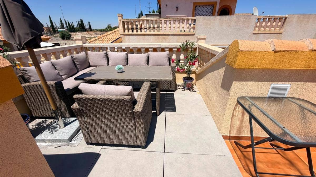 2 soverom Hus til salgs i Los Montesinos med svømmebasseng garasje - € 168 000 (Ref: 10181505)