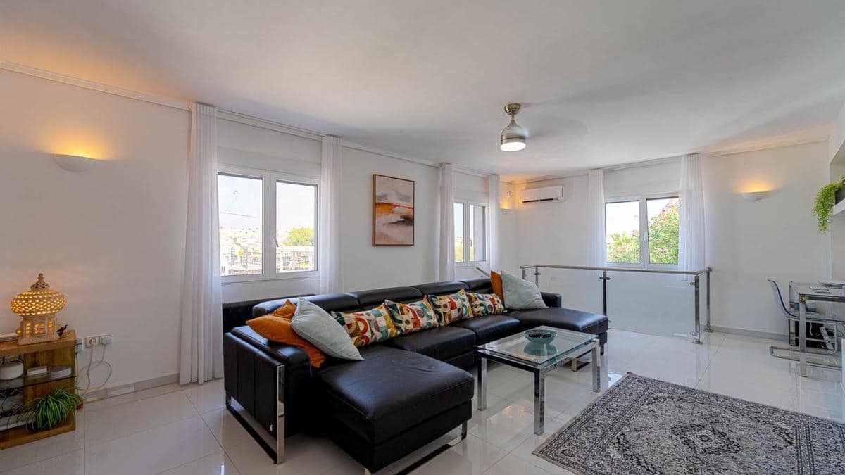 3 slaapkamer Villa te koop in Orihuela met zwembad garage - € 770.000 (Ref: 10181510)