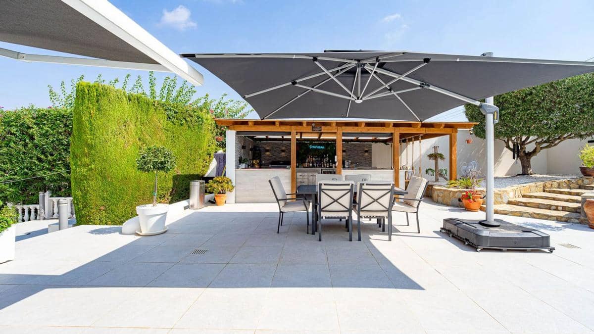 3 slaapkamer Villa te koop in Orihuela met zwembad garage - € 770.000 (Ref: 10181510)