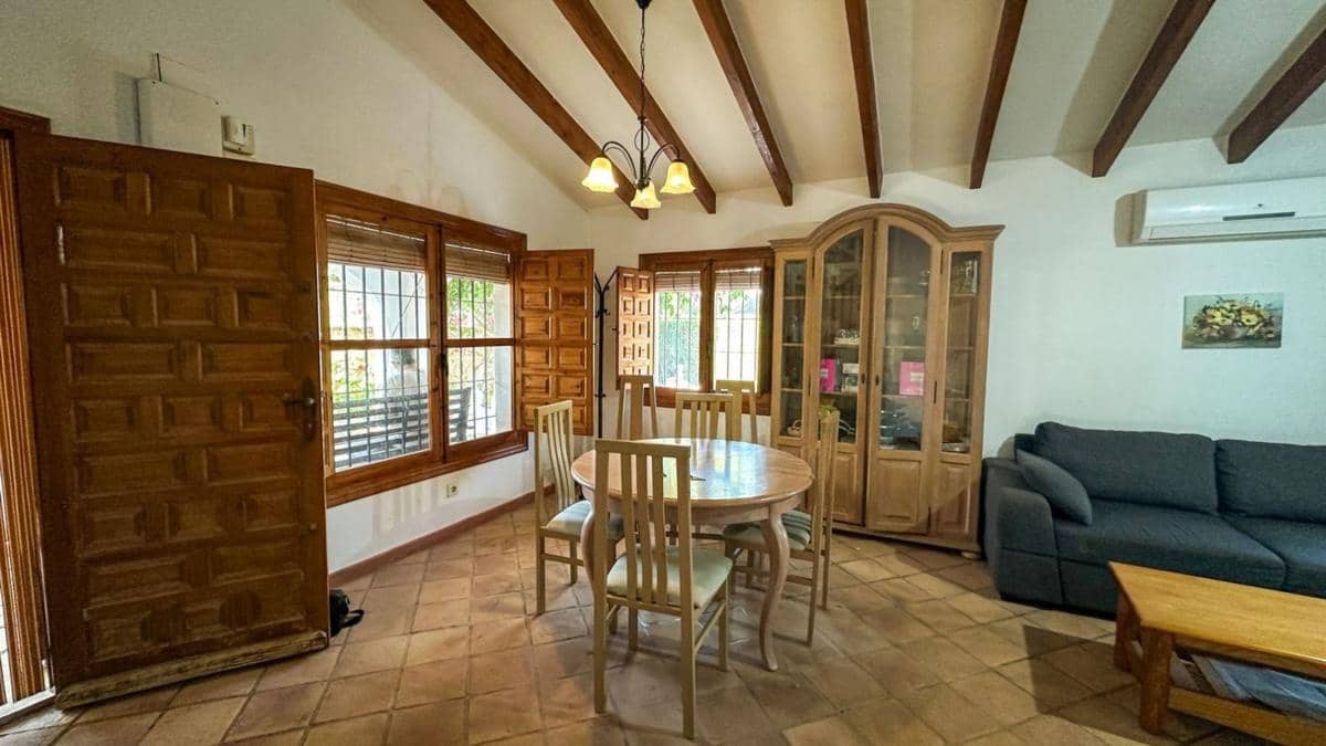 Chalet de 4 habitaciones en Orihuela en venta con piscina garaje - 749.000 € (Ref: 10181573)