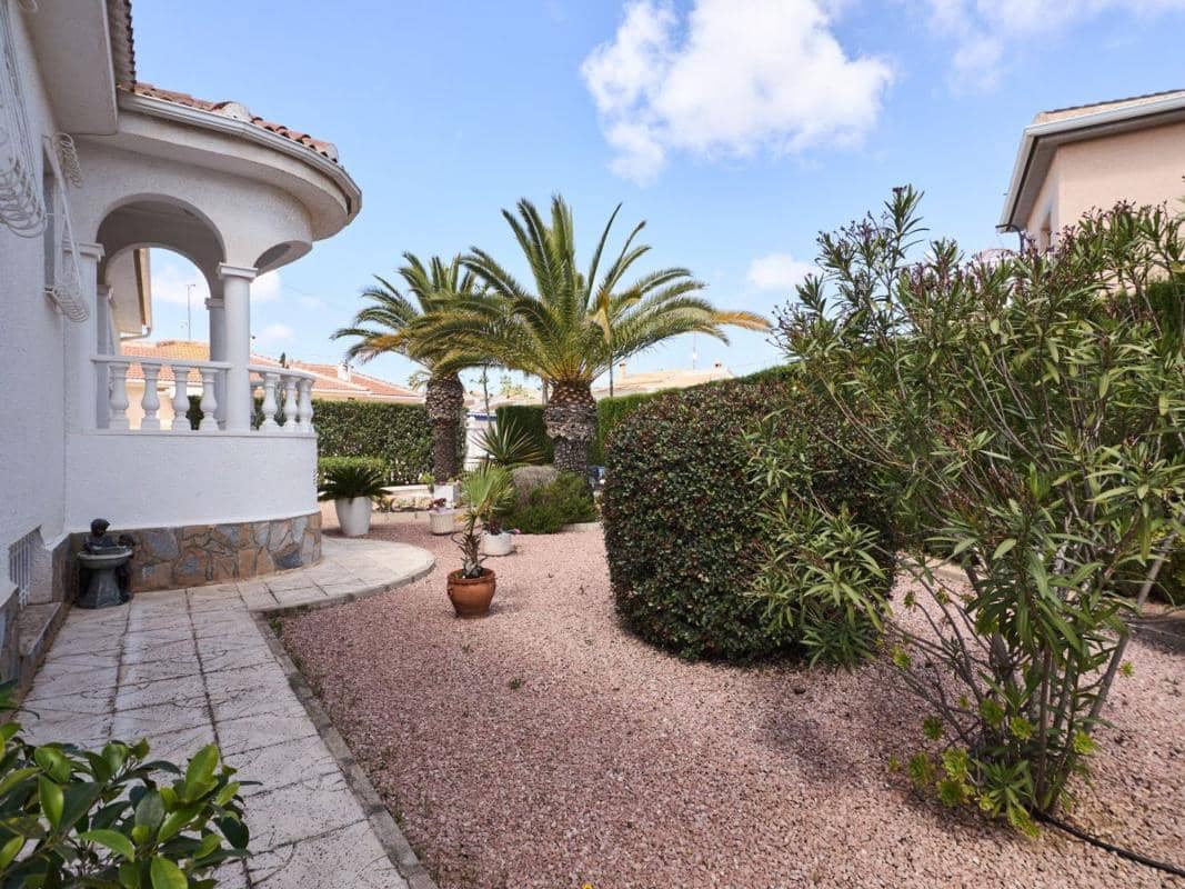 4 soveværelse Villa til salg i Rojales med swimmingpool garage - € 695.000 (Ref: 10181574)