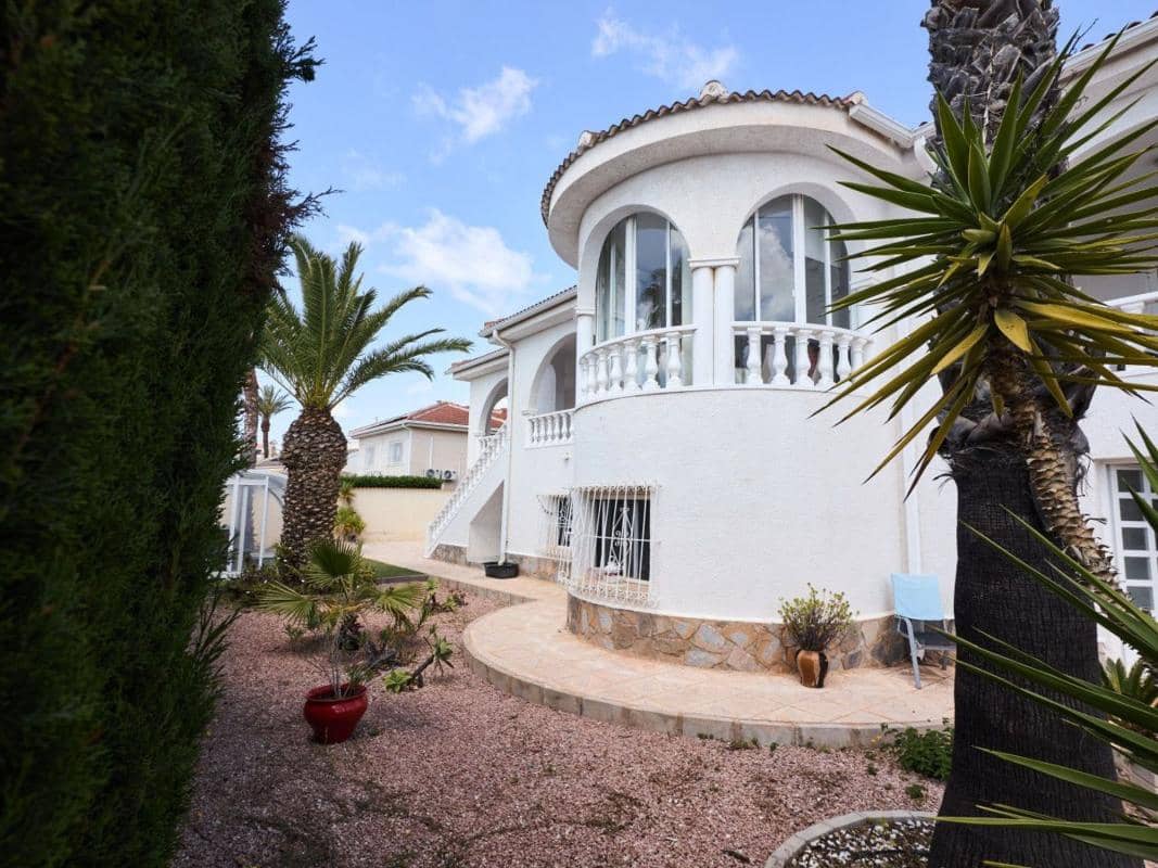 4 soveværelse Villa til salg i Rojales med swimmingpool garage - € 695.000 (Ref: 10181574)