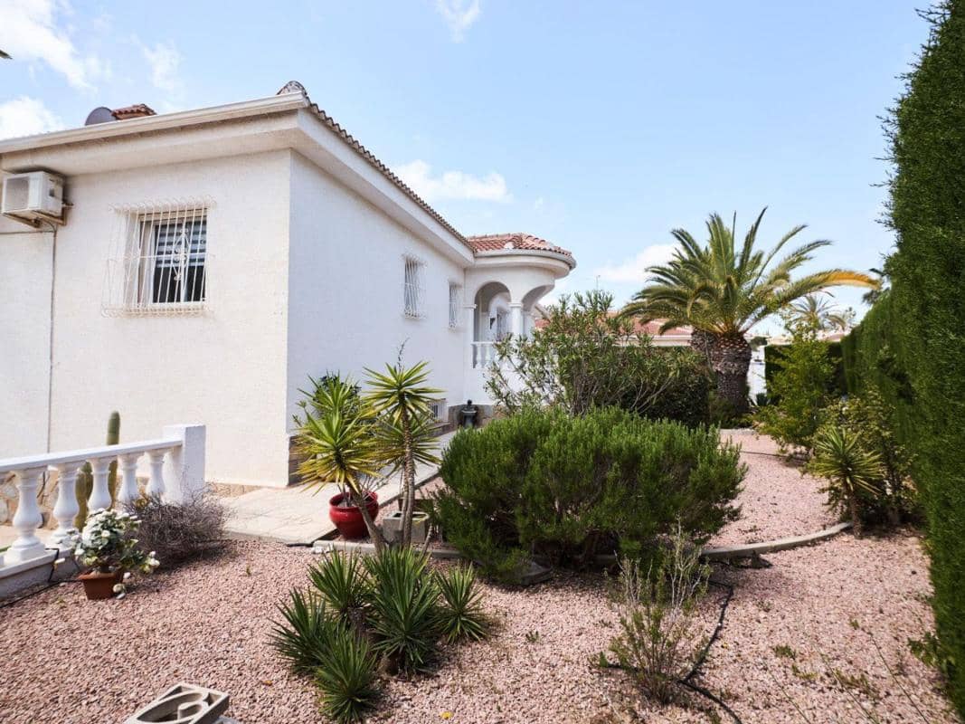 4 soveværelse Villa til salg i Rojales med swimmingpool garage - € 695.000 (Ref: 10181574)