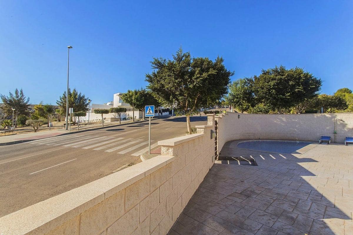 3 soverom Villa til salgs i San Miguel de Salinas med svømmebasseng - € 682 500 (Ref: 10181576)
