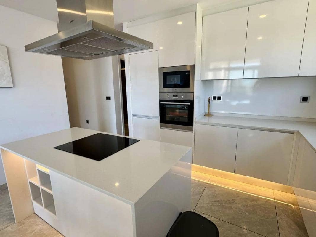 3 soverom Leilighet til salgs i Benidorm med garasje - € 678 000 (Ref: 10181577)