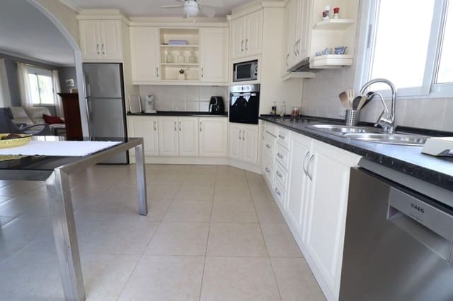 3 sypialnia Willa na sprzedaż w Algorfa z basenem garażem - 650 000 € (Ref: 10181579)