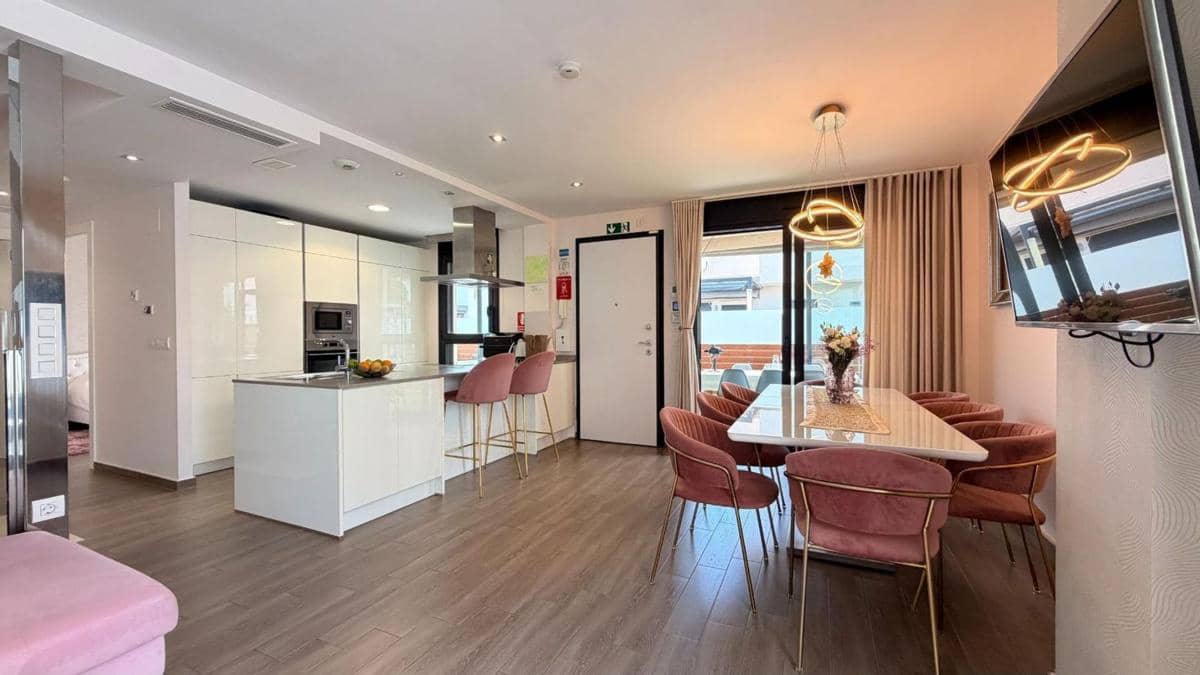 5 soveværelse Villa til salg i Torrevieja med swimmingpool - € 549.000 (Ref: 10181582)