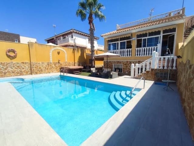 6 soverom Villa til salgs i Aguas Nuevas, Torrevieja med svømmebasseng garasje - € 525 000 (Ref: 10181585)