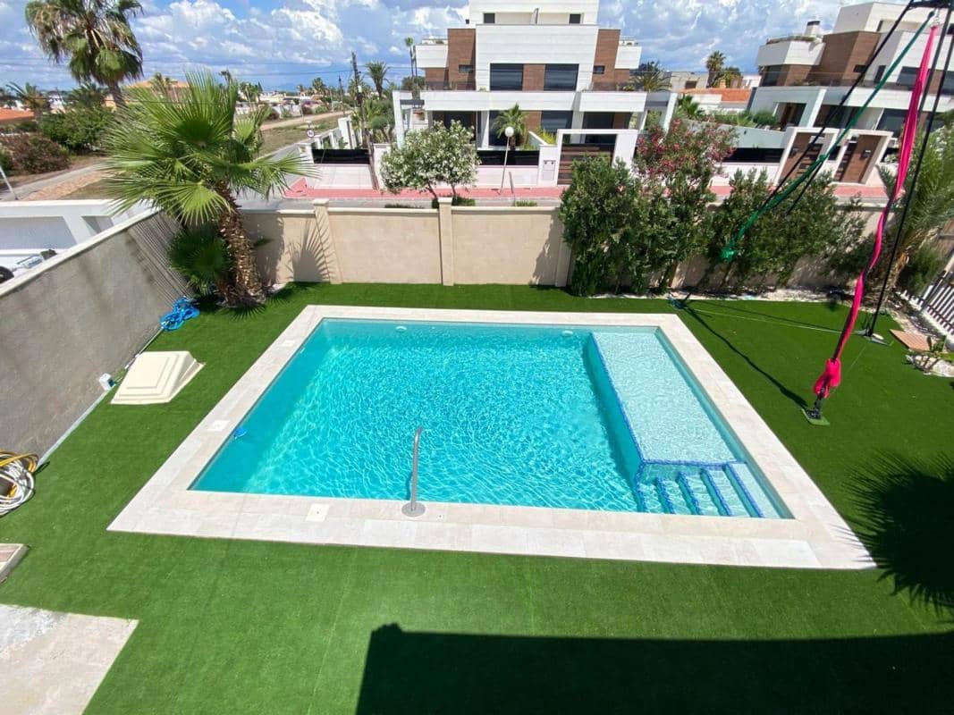 3 quarto Moradia para venda em Torrevieja com piscina - 430 000 € (Ref: 10181593)