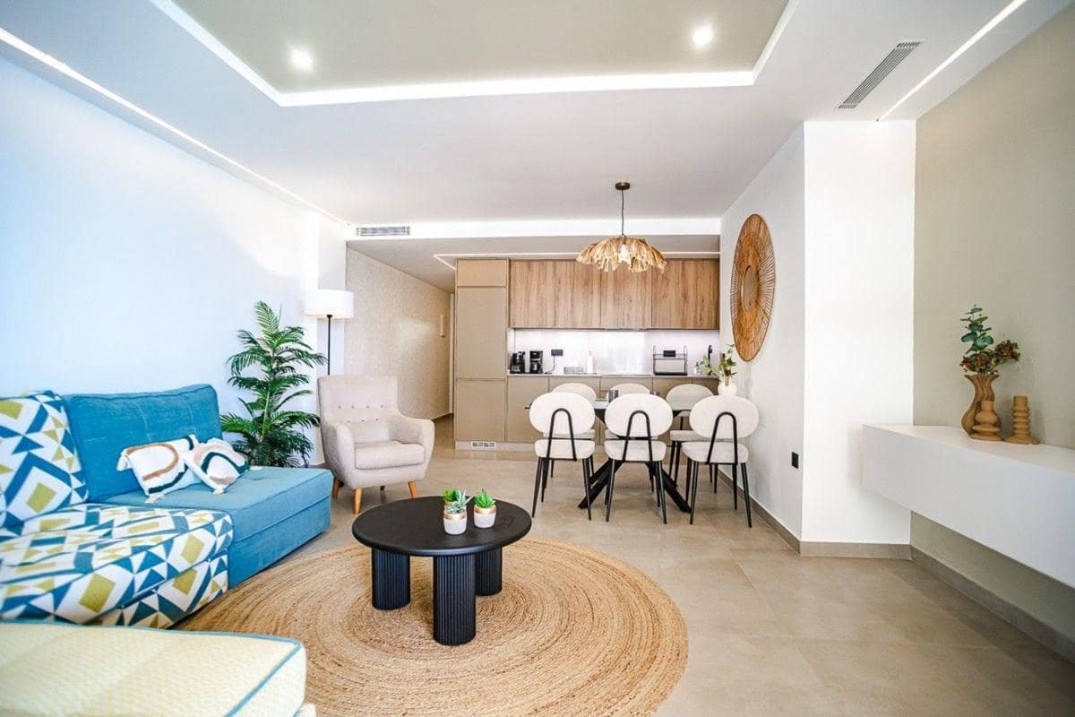 3 makuuhuone Huoneisto myytävänä paikassa Torrevieja mukana uima-altaan - 419 000 € (Ref: 10181596)