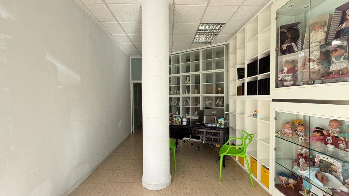 Negocio de 1 habitación en Torrevieja en venta - 85.000 € (Ref: 10182956)