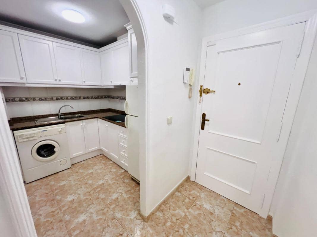 2 Zimmer Apartment zu verkaufen in Torrevieja - 129.000 € (Ref: 10182963)