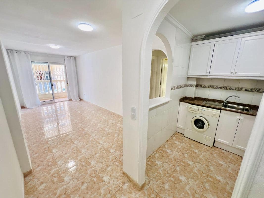 2 Zimmer Apartment zu verkaufen in Torrevieja - 129.000 € (Ref: 10182963)