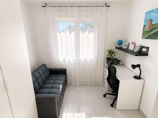 Bungalow de 1 habitación en El Chaparral - La Siesta - La Torreta, Torrevieja en venta con piscina garaje - 212.000 € (Ref: 10184678)