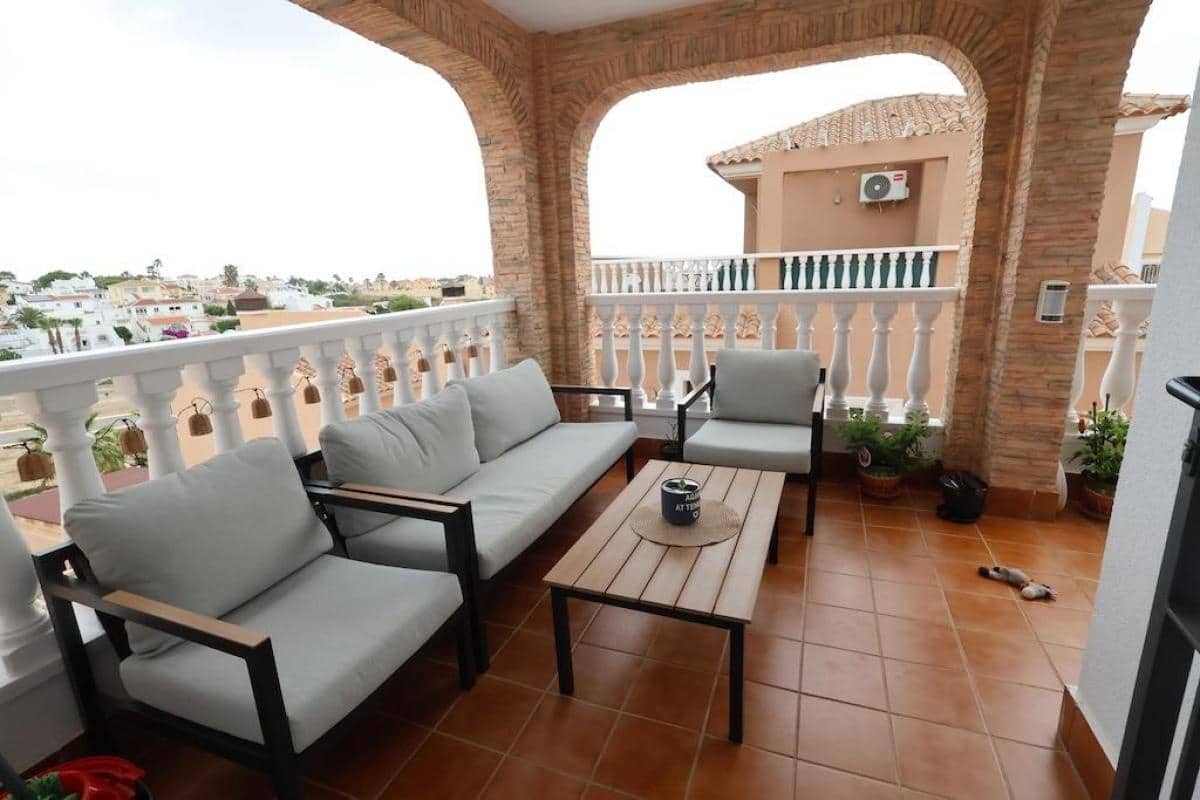 5 slaapkamer Villa te koop in San Miguel de Salinas met zwembad garage - € 385.000 (Ref: 10184699)