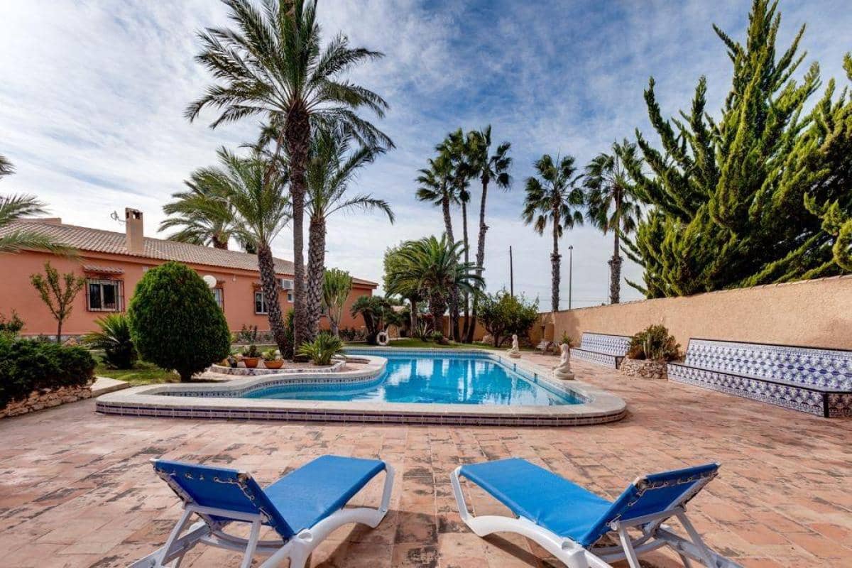 5 sovrum Villa till salu i Torrevieja med pool garage - 850 000 € (Ref: 10184720)