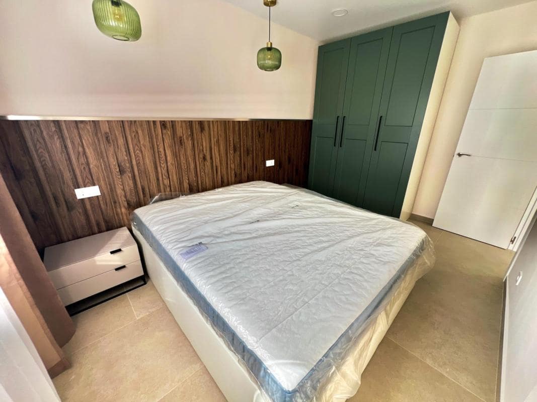 2 soverom Leilighet til salgs i Torrevieja med svømmebasseng garasje - € 187 000 (Ref: 10184759)