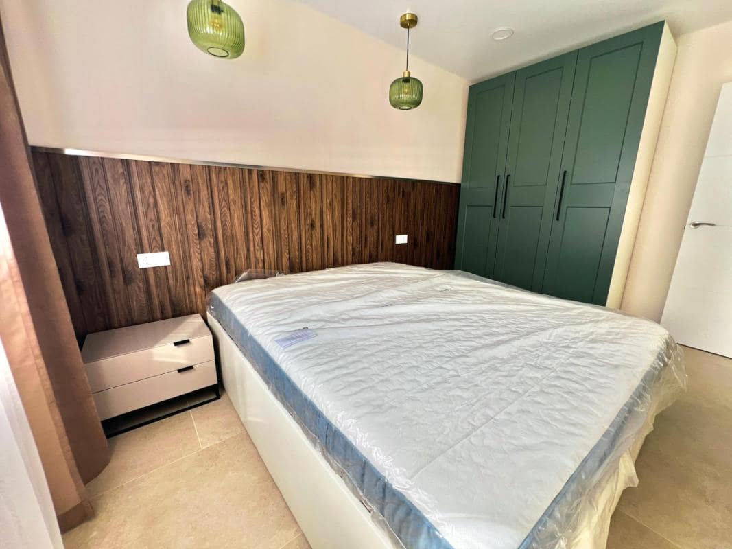 2 soverom Leilighet til salgs i Torrevieja med svømmebasseng garasje - € 187 000 (Ref: 10184759)