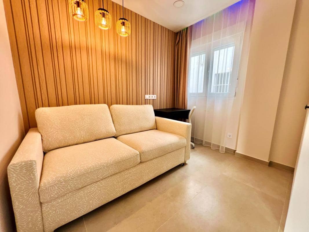 2 soverom Leilighet til salgs i Torrevieja med svømmebasseng garasje - € 187 000 (Ref: 10184759)