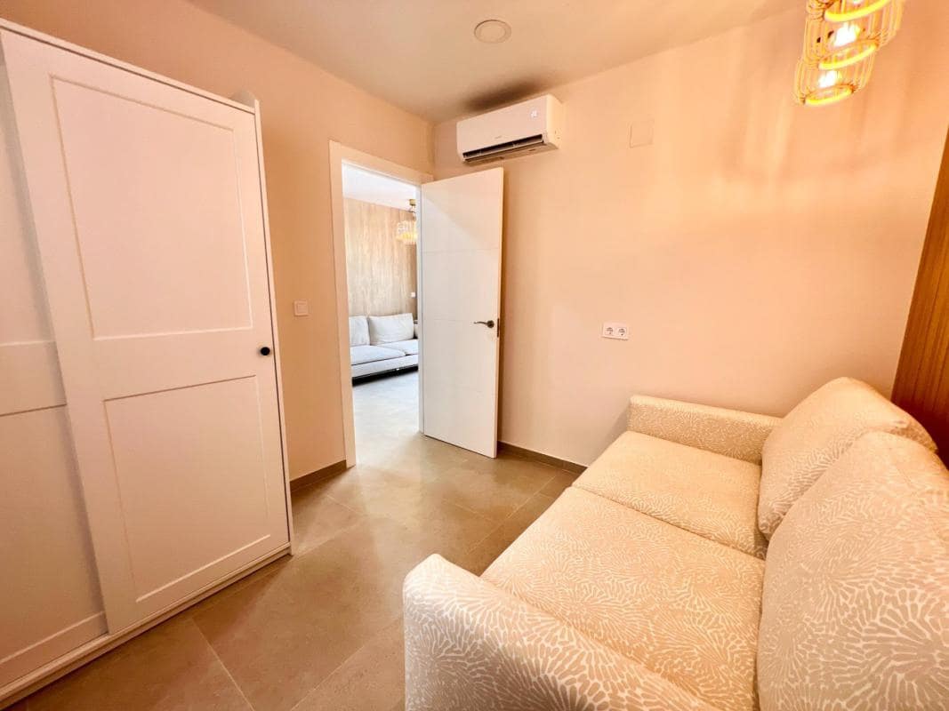 2 soverom Leilighet til salgs i Torrevieja med svømmebasseng garasje - € 187 000 (Ref: 10184759)