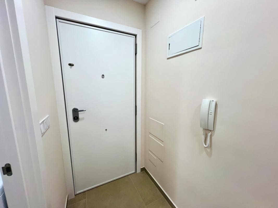 2 soverom Leilighet til salgs i Torrevieja med svømmebasseng garasje - € 187 000 (Ref: 10184759)