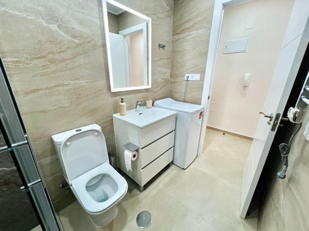 2 soverom Leilighet til salgs i Torrevieja med svømmebasseng garasje - € 187 000 (Ref: 10184759)