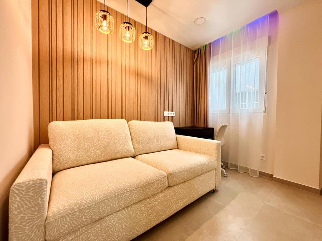 2 soverom Leilighet til salgs i Torrevieja med svømmebasseng garasje - € 187 000 (Ref: 10184759)