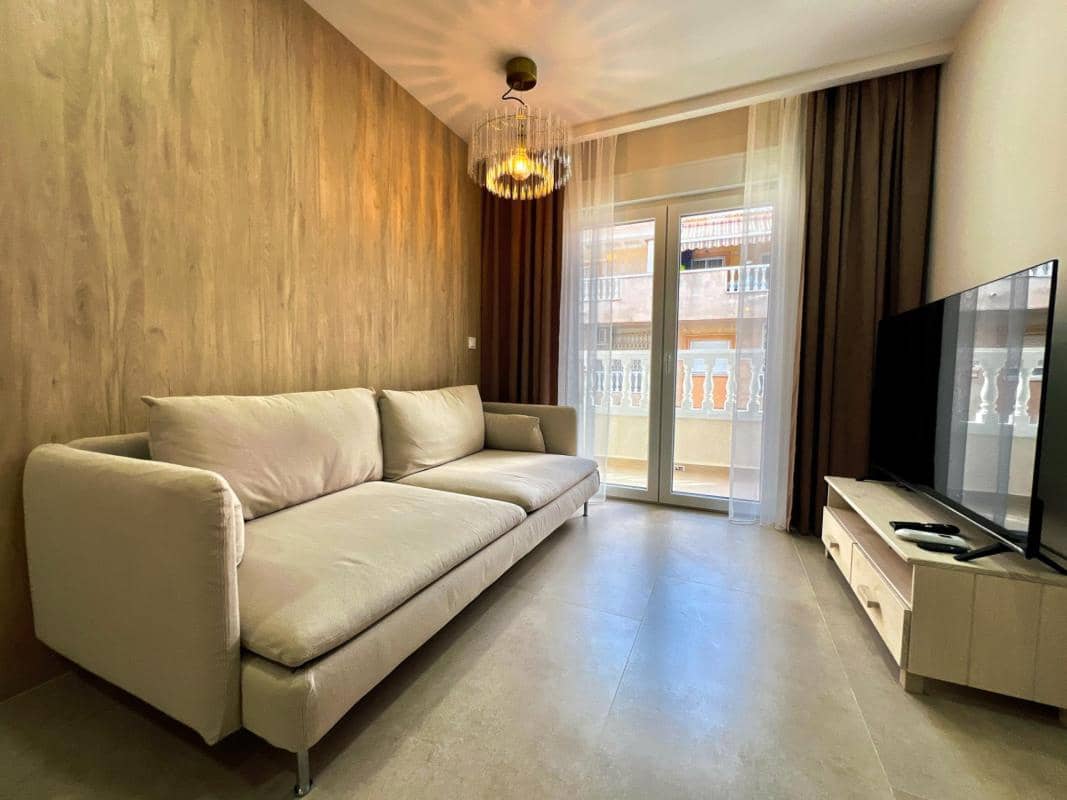 2 soverom Leilighet til salgs i Torrevieja med svømmebasseng garasje - € 187 000 (Ref: 10184759)