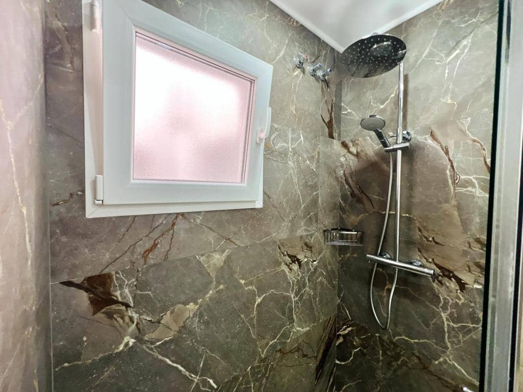 2 soverom Leilighet til salgs i Torrevieja med svømmebasseng garasje - € 187 000 (Ref: 10184759)