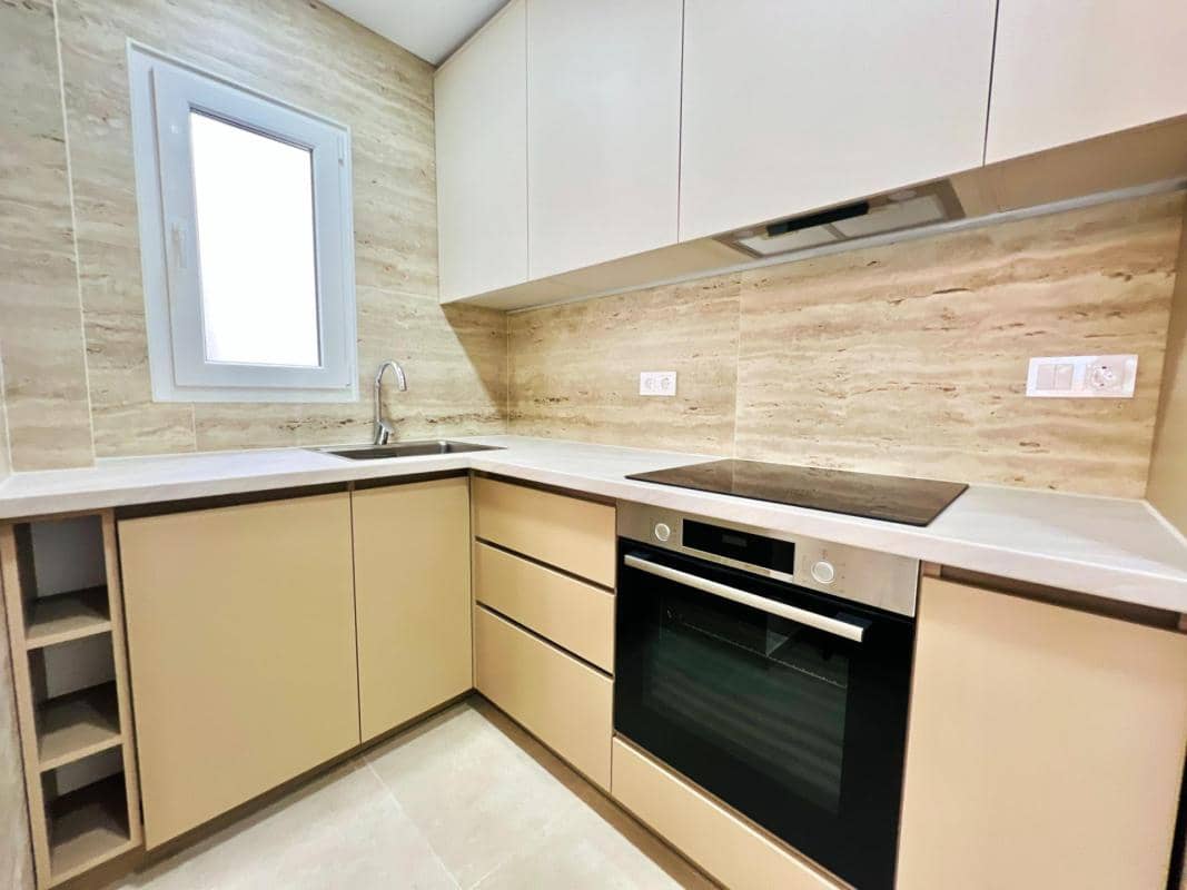 2 soverom Leilighet til salgs i Torrevieja med svømmebasseng garasje - € 187 000 (Ref: 10184759)