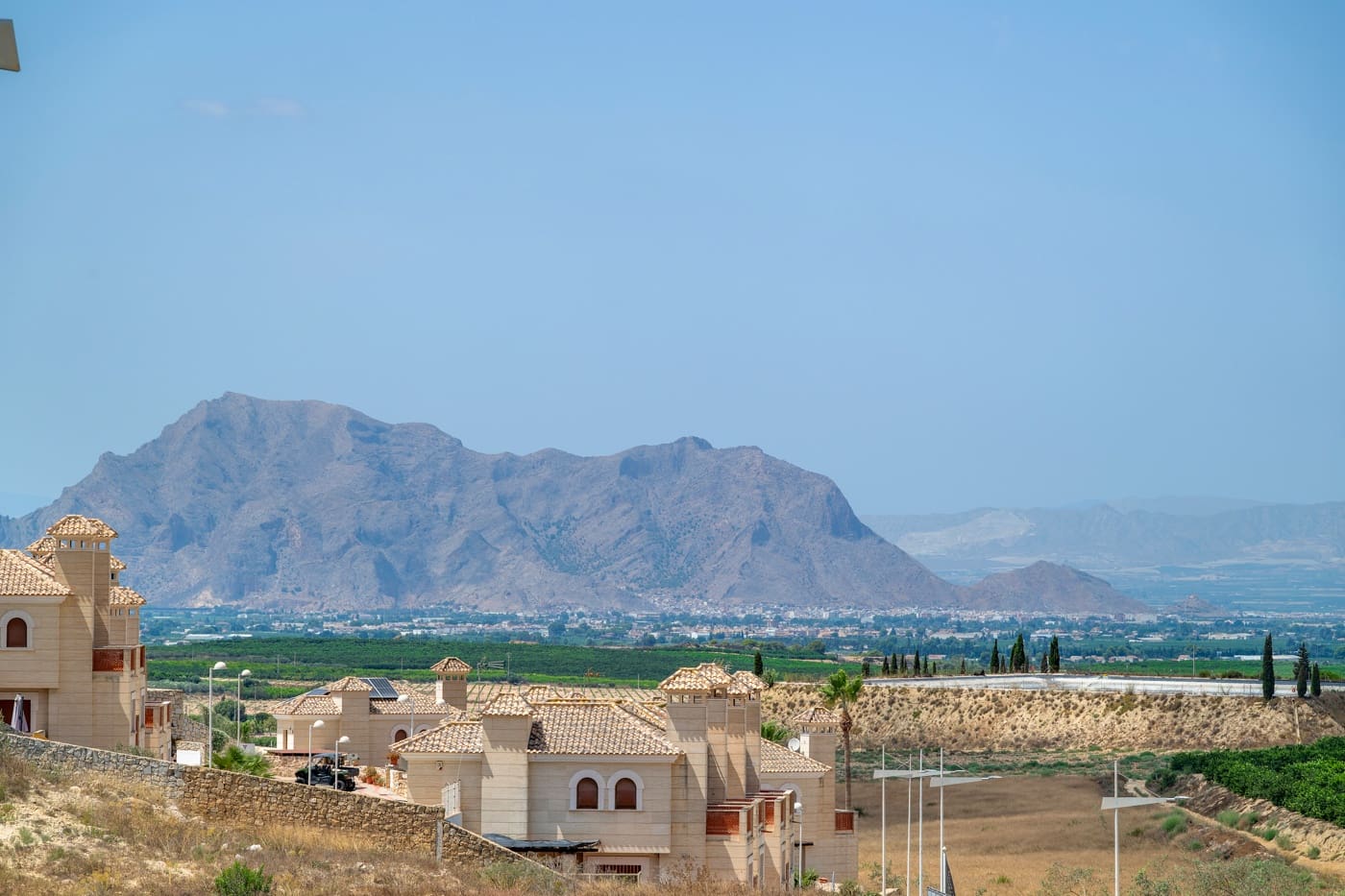 4 bedroom Villa for sale in Algorfa with garage - € 840,000 (Ref: 9327084)